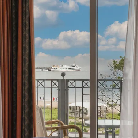 Grand Hotel