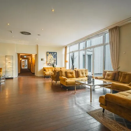 Grand Hotel 5*