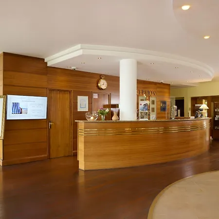 Grand Hotel