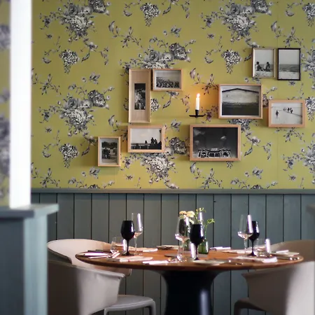 Grand Hotel
