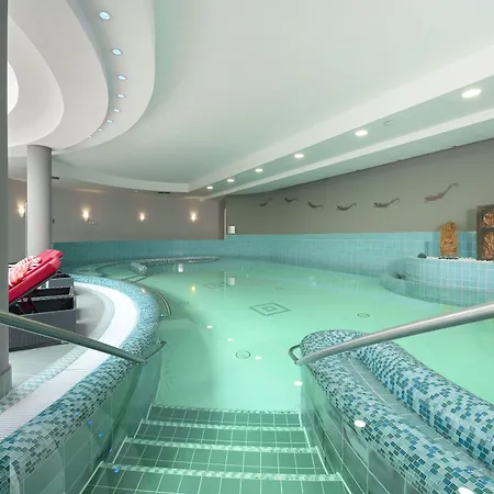 Grand Hotel 5*